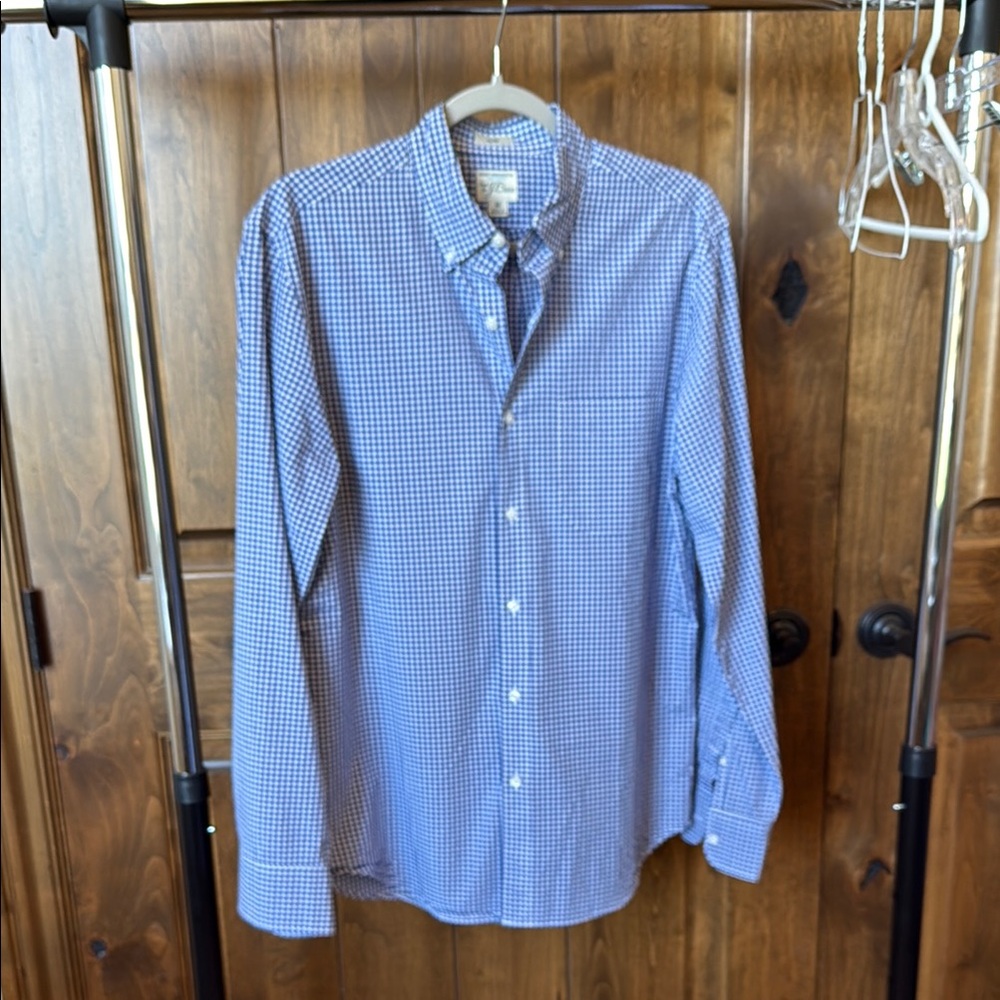 J Crew Men's Blue Checkered Dress Shirt (size M)
